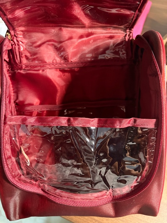 Paris Liquid Touch & Mini-me Lip Gloss Set in Burgundy - Picture 10 of 10